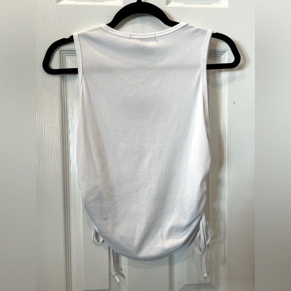 Women’s large crop top sleeveless rouge siding - Picture 3 of 4